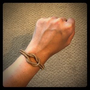 Mesh knot bracelet